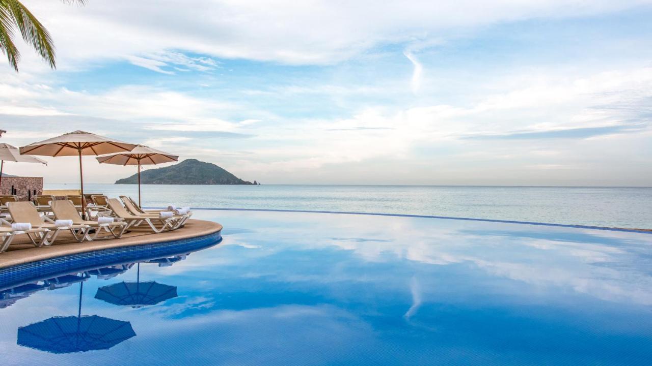 Park Royal Beach Mazatlan Exterior photo