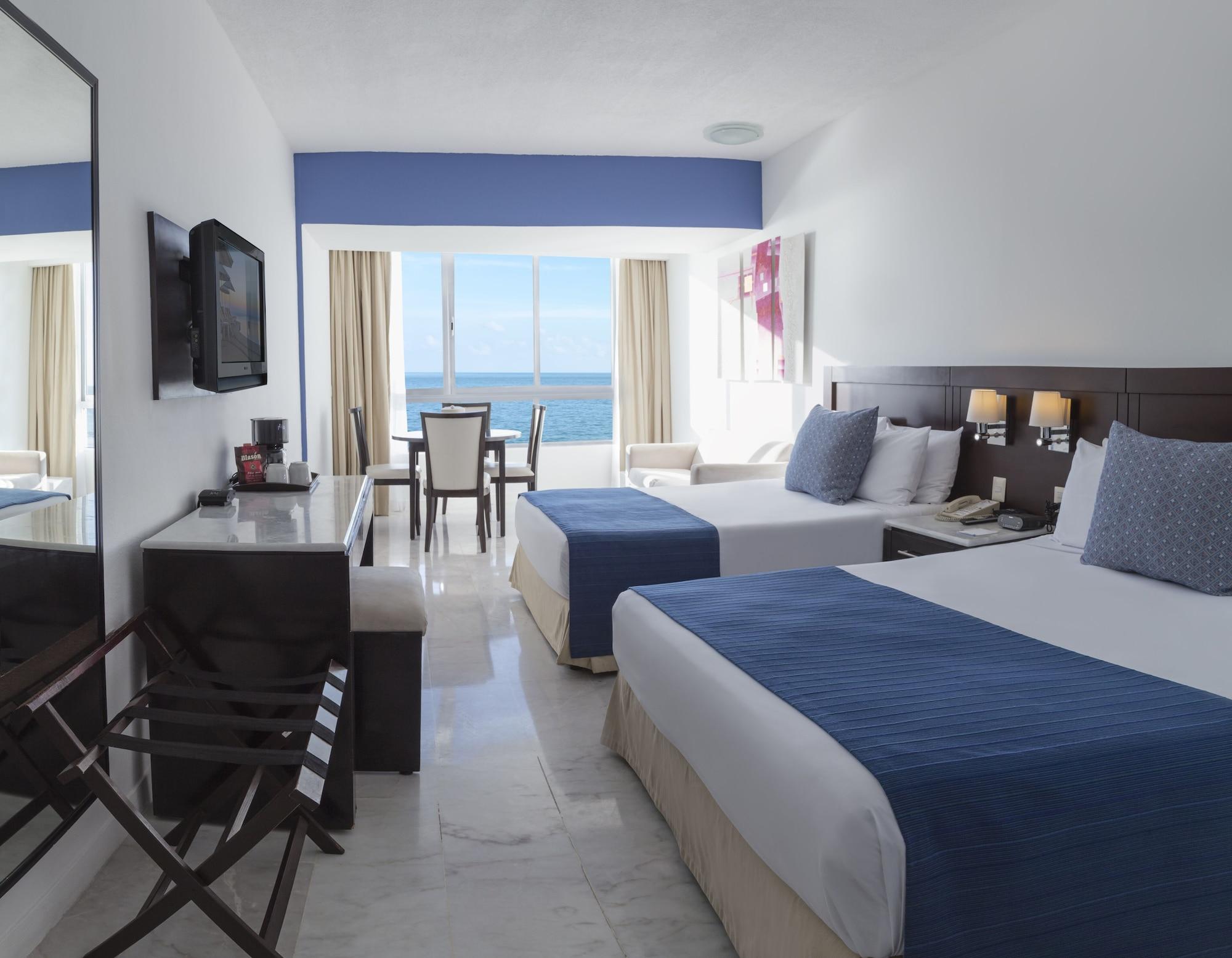 Park Royal Beach Mazatlan Exterior photo