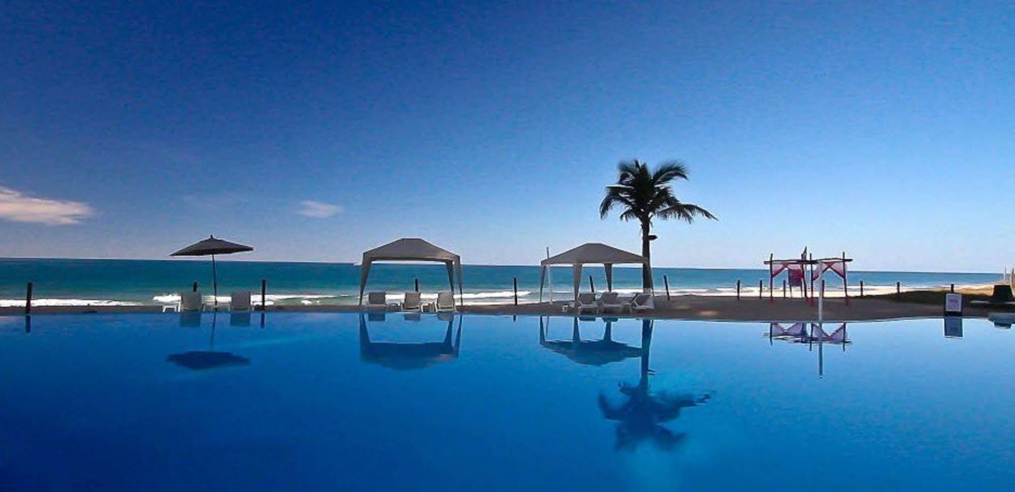 Park Royal Beach Mazatlan Exterior photo
