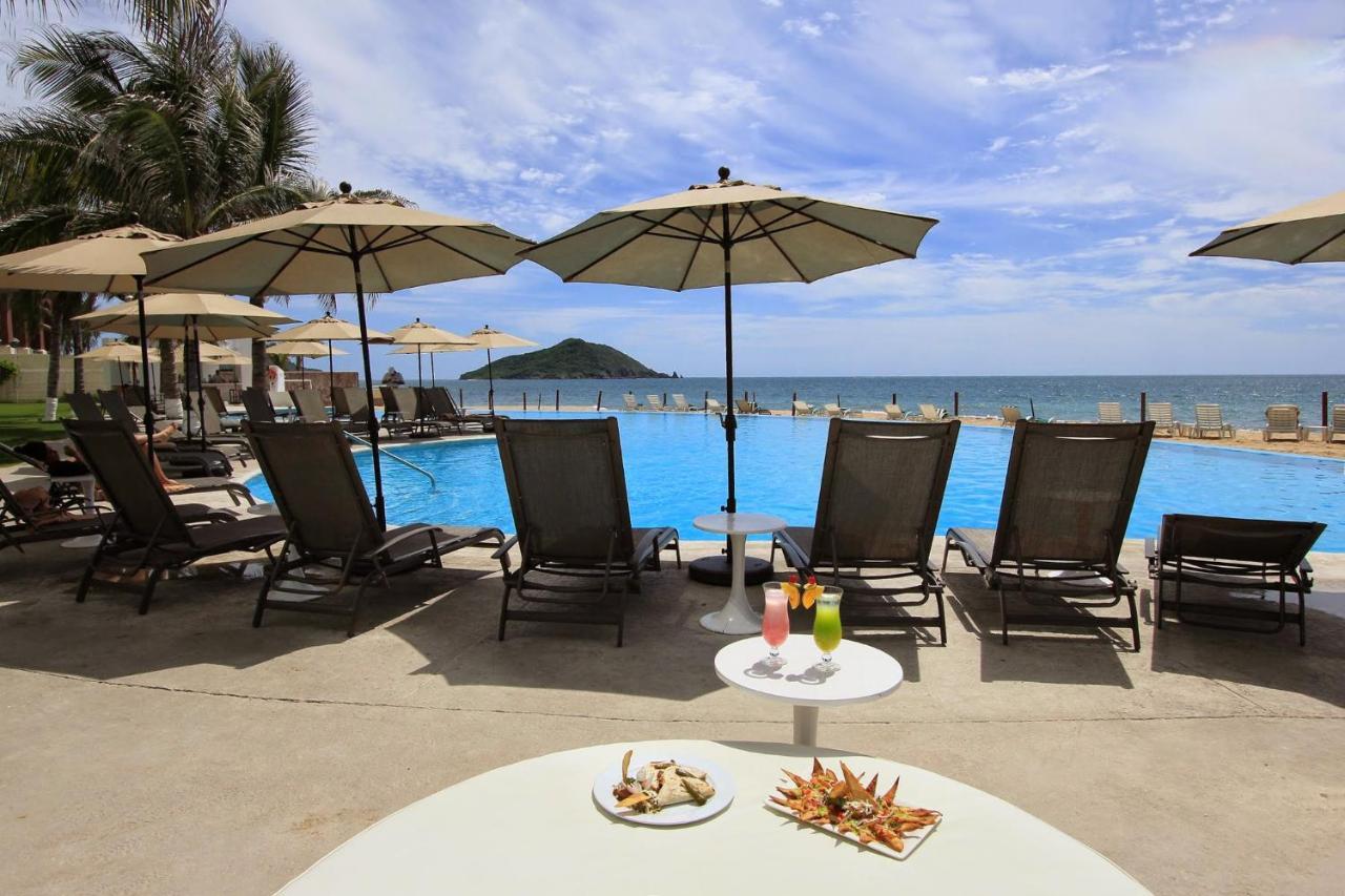 Park Royal Beach Mazatlan Exterior photo
